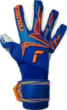 Load image into Gallery viewer, Reusch Attrakt Freegel Fusion Goaliator 5670995