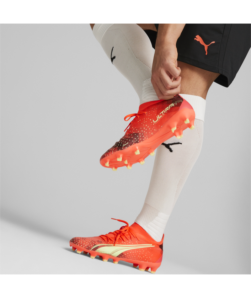 Puma top coral shoes